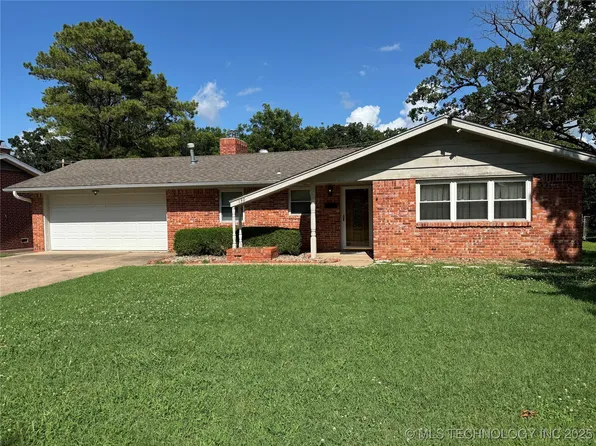 130 Ramblewood Rd, Bartlesville, OK 74003