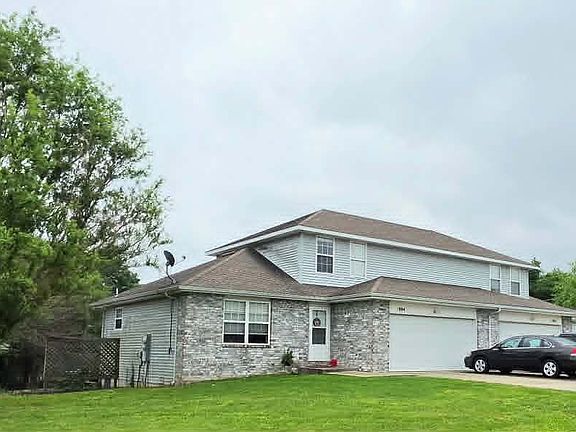 2nd image of 1802-1804 Laurel Hill Pl