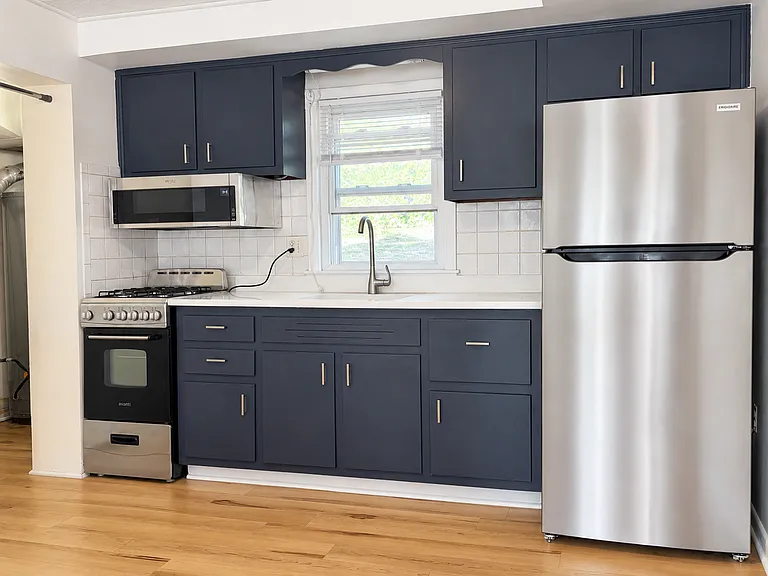 102 Spruce St #A — Photo 8