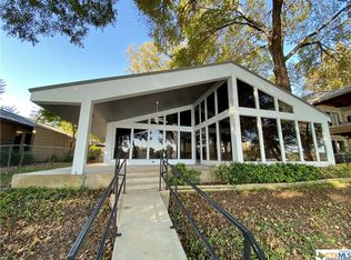 906 Lakeview Trl, Mc Queeney, TX 78123