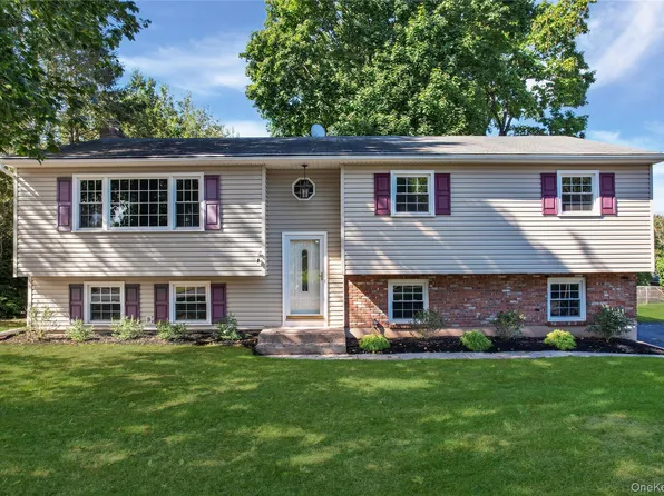 11 Mein Drive, New City, NY 10956