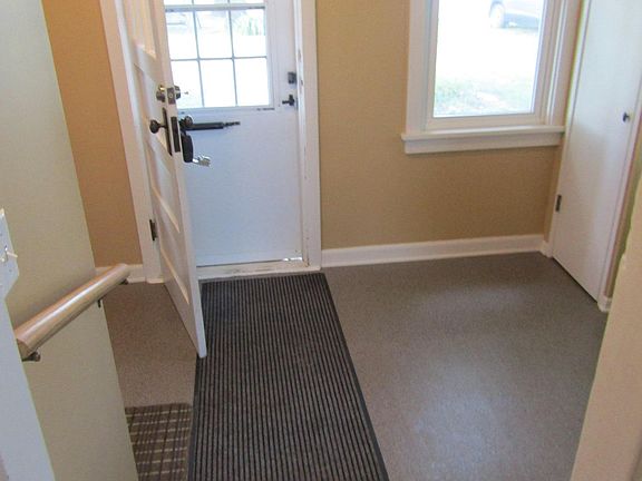 3rd image of 5010 20th St SW