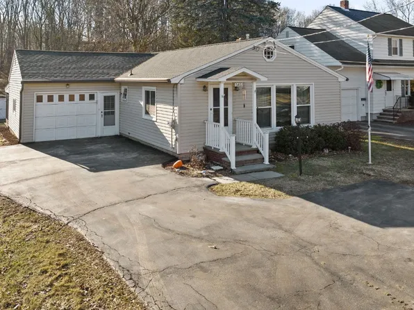 545 Hooper Rd, Endwell, NY 13760