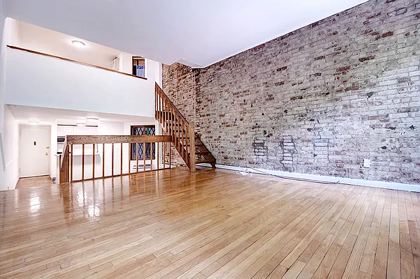 Rented by Urbane Brokerage | media 36