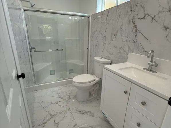 6943 Shoup Ave #Adu, West Hills, CA 91307