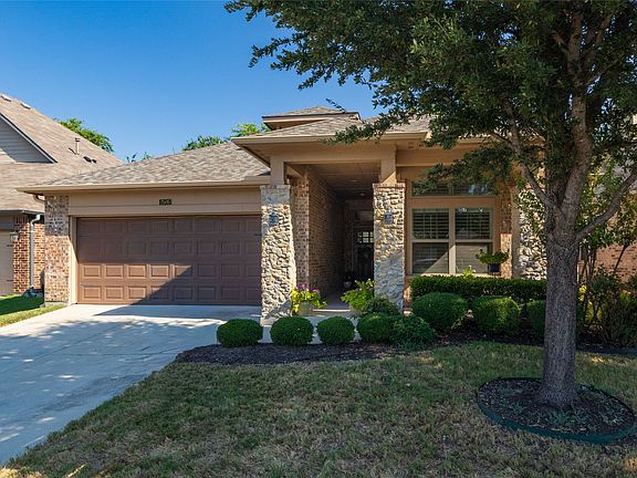 3rd image of 2505 Sanders Ct