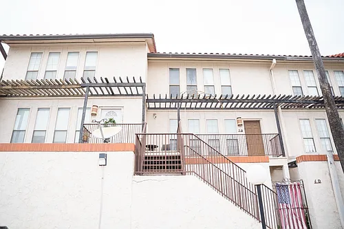 101 W Del Mar Blvd #9D Photo 1 101 W Del Mar Blvd #9D Photo 1