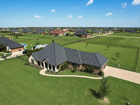 2921 W Alamosa Dr, Terrell, TX 75160