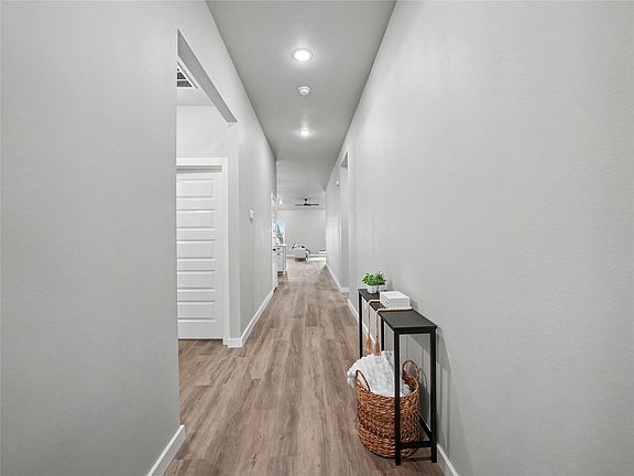 4th image of 5331 Fernander Dr