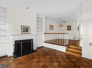 211 S West St, Alexandria, VA 22314