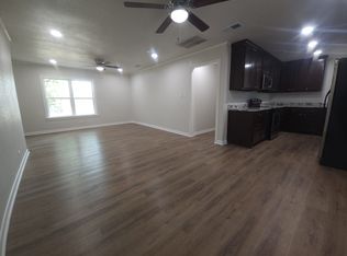 208 N 21 1/2 St #A, Corsicana, TX 75110