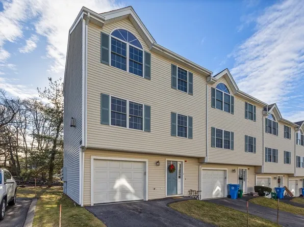 995 Trapelo Rd APT 5, Waltham, MA 02452