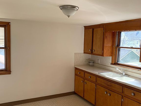 5th image of 421 22nd St