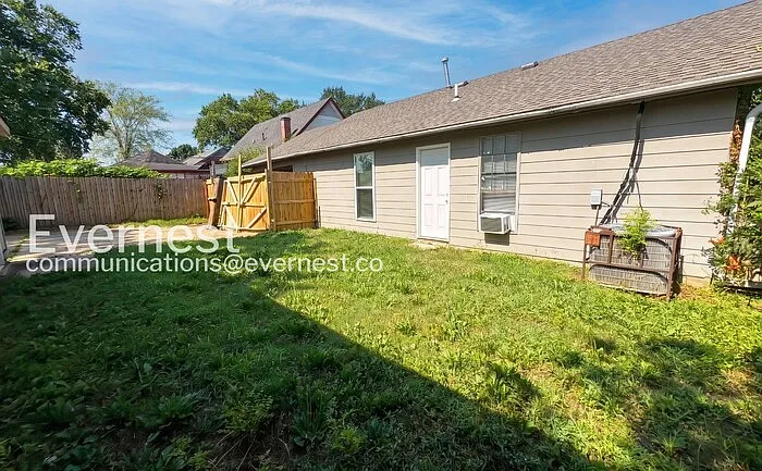 4508 Berrypick Ln S — Photo 23