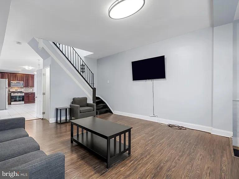 1713 E Lafayette Ave — Photo 6