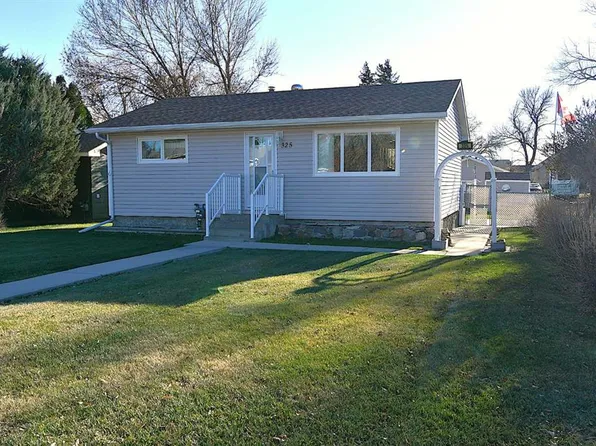 325 N 4th Ave, Bassano, AB T0J 0B0