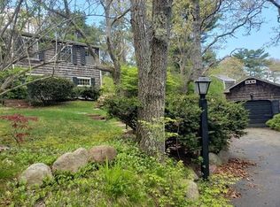 6 Lakeview Rd, Plymouth, MA 02360