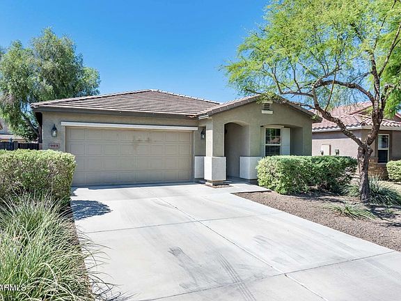 3rd image of 989 E DANIELLA Drive