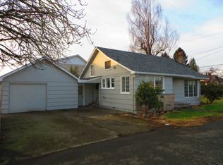 2070 Roosevelt Ave, Enumclaw, WA 98022