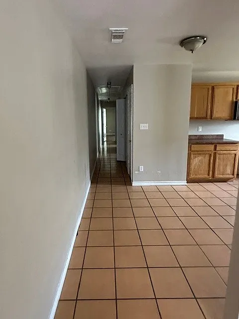 3 bed, $1,295 — Photo 4