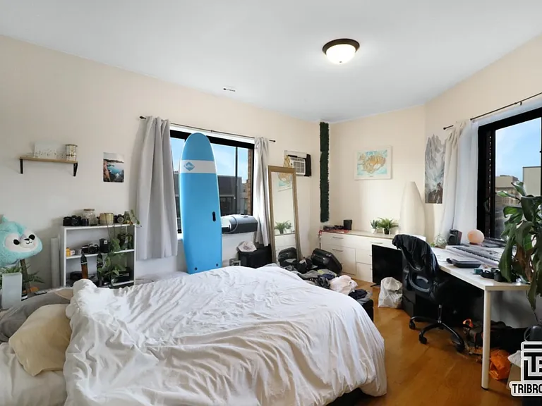 421 Smith St #3R — Photo 4