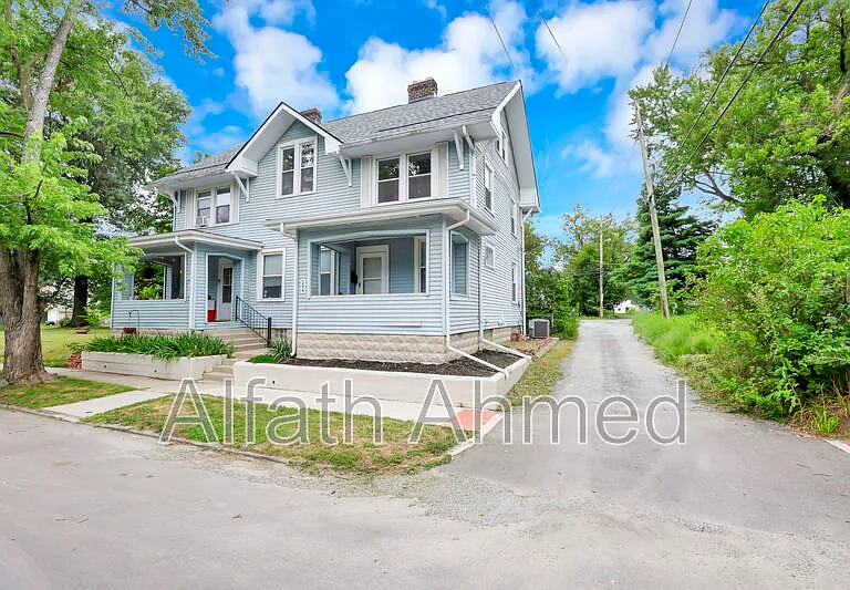 294 Wyandotte Ave — Photo 6