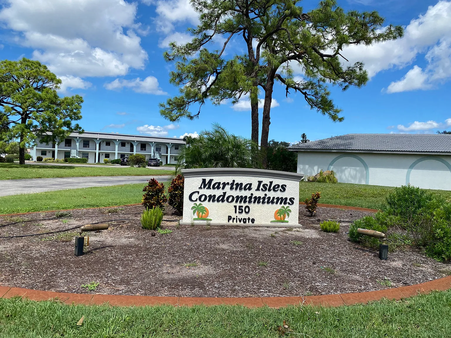 2 bed, 1080 sqft, $2,500 — Photo 4