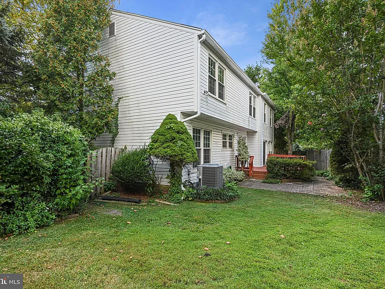 13345 Point Rider Ln — Photo 42