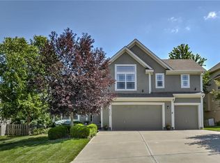 8527 NE 100th St, Kansas City, MO 64157