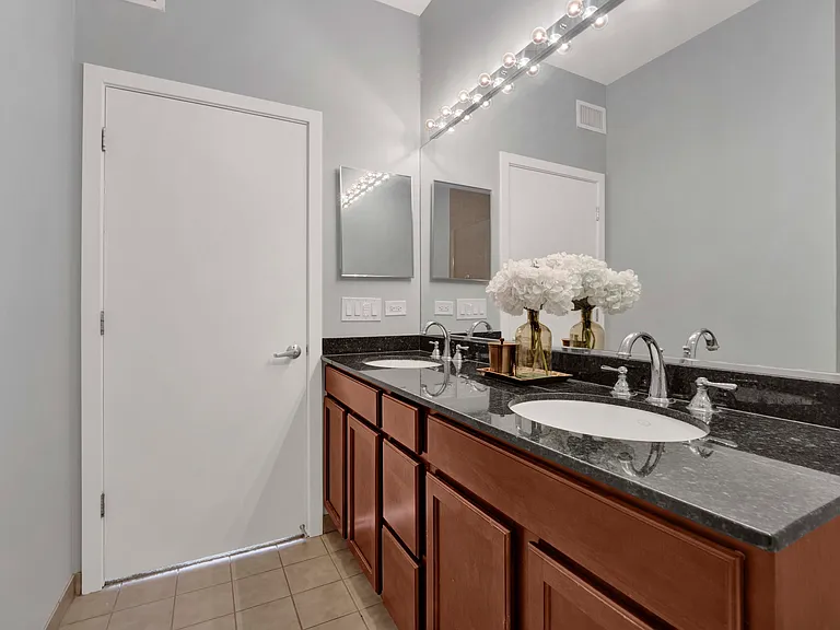 1150 W 15th St #418 — Photo 18