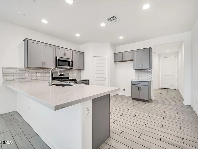 8830 W Pasadena Ave — Photo 28