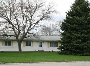 514 11th St, Nevada, IA 50201