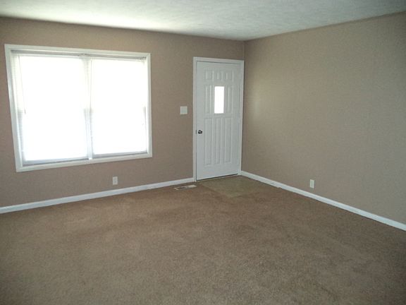 3rd image of 3445 N Sadlier Dr