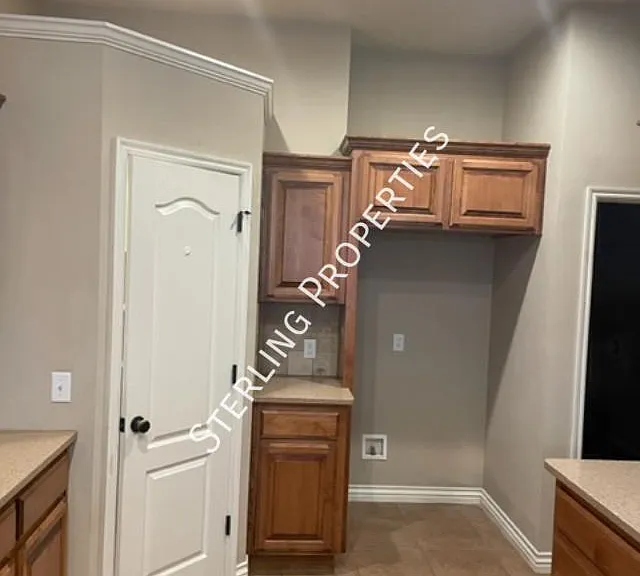 401 Durkee Rd — Photo 12