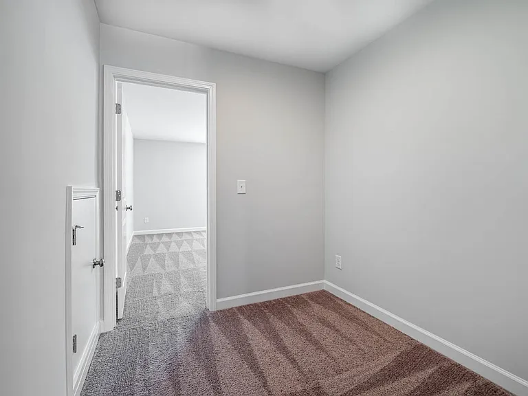 179 Castle Pond Way — Photo 52