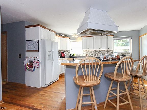 3rd image of 109 Idaho Ave