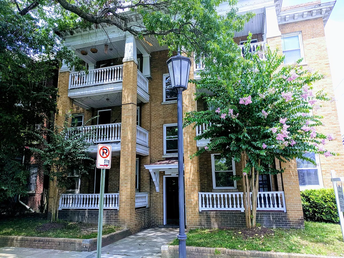 Building Photo - 2900 Monument Avenue