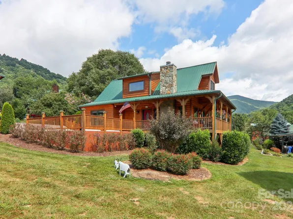 24 Bonus Ct, Maggie Valley, NC 28751