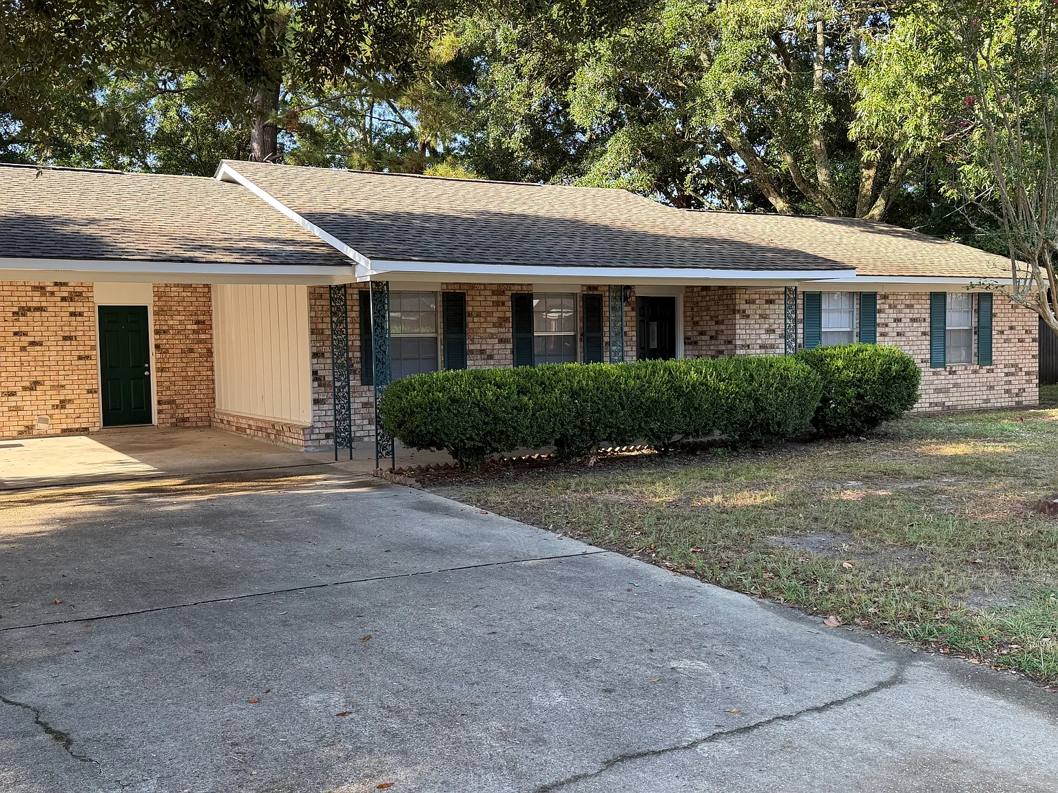 3 bed, 1375 sqft, $1,800 — Photo 2