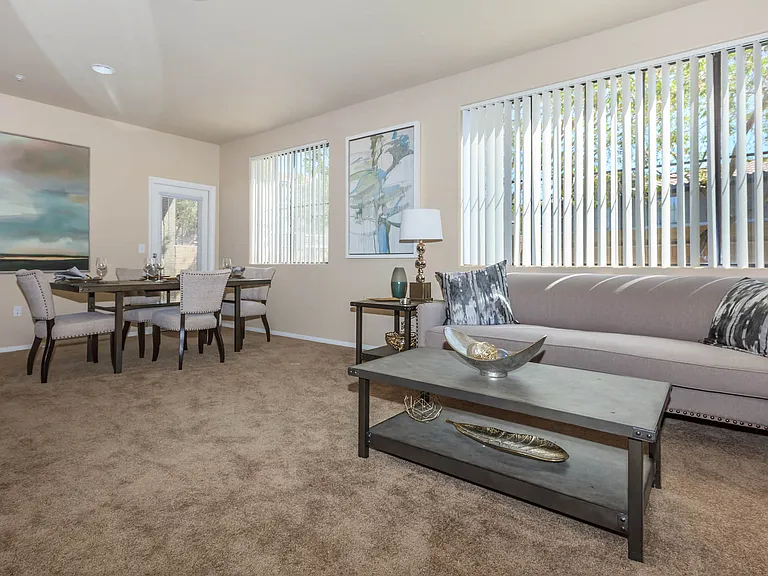 2b2 1182 SQFT 2 Bed 2 Bath