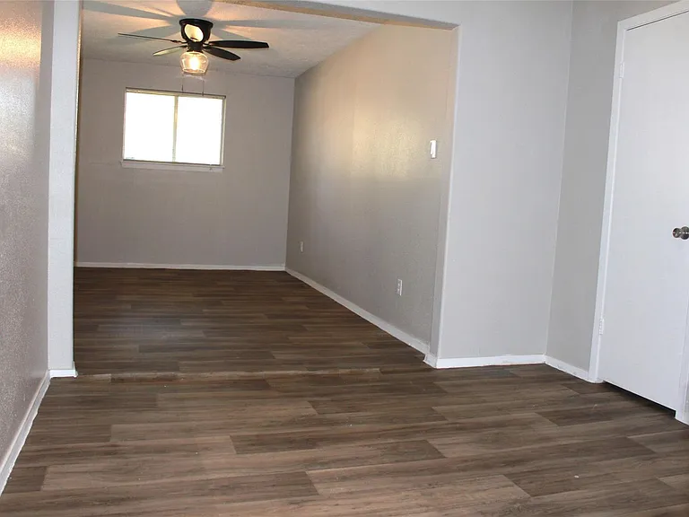 4406 Lost Lake Ln — Photo 20