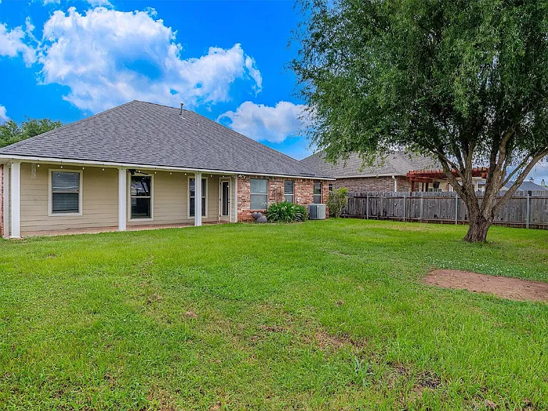 2222 Shumark Trl — Photo 20