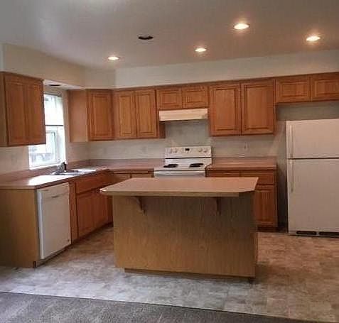 2000 SQUARE FEET! Lots of room and closet space in this 3 Bedroom 2 Bath home