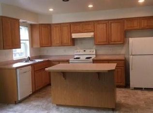 359 S 58th St APT A, Springfield, OR 97478