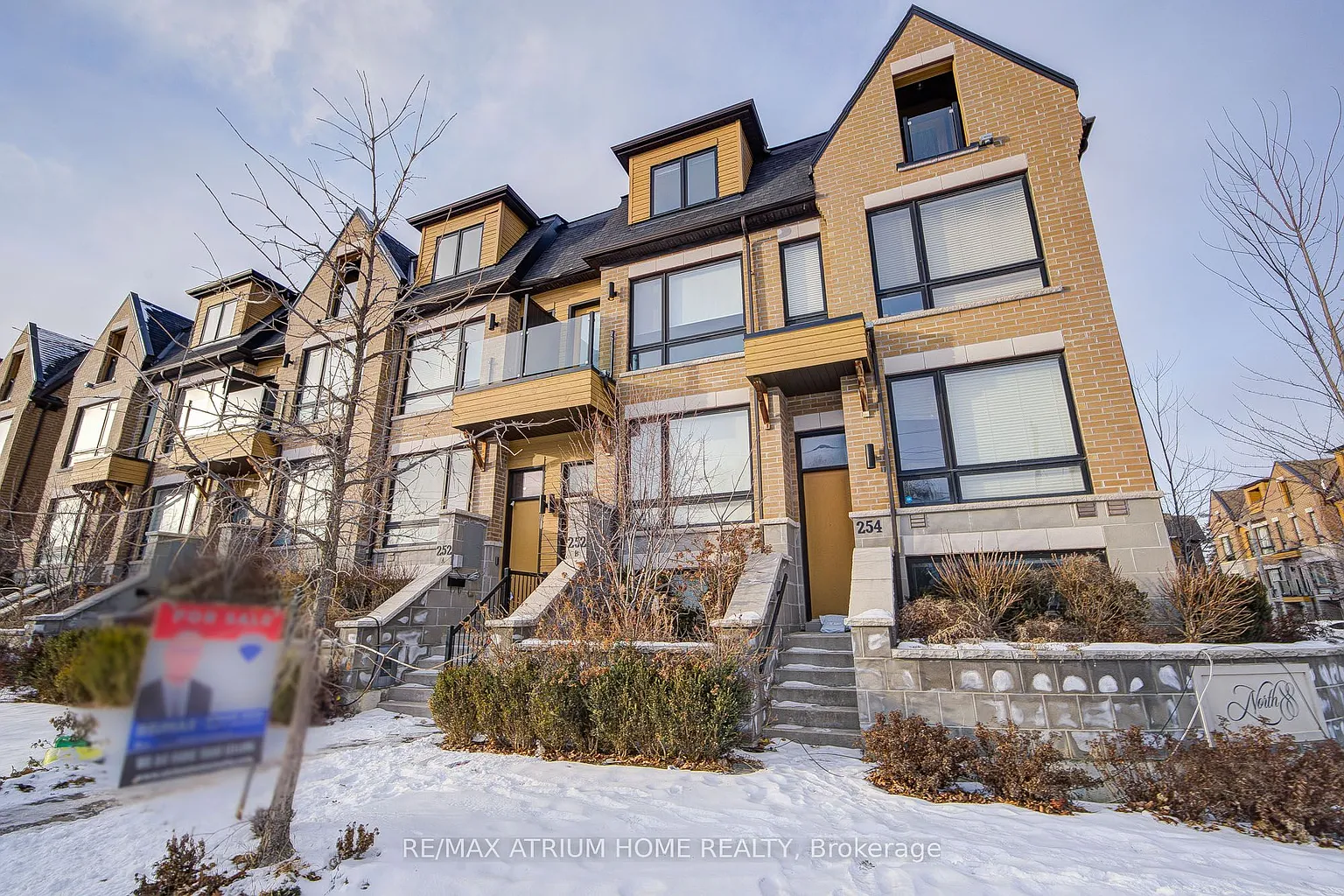 252B Finch Ave E photo 1