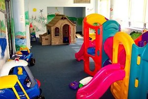 Rented by Douglas Elliman | media 21