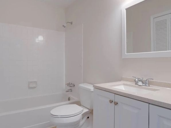 3178 Summit Square Dr #3-C1