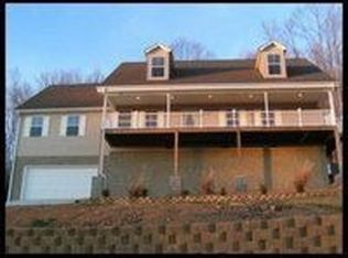 114 Richards Dr, Oliver Springs, TN 37840