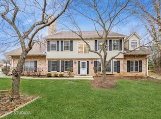 1552 Laurel Oaks Dr, Streamwood, IL
