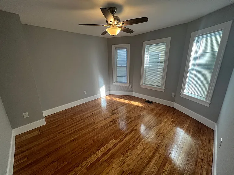 366 Highland Ave #1 — Photo 5